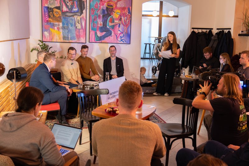 Partnerství pro moderní Brno_kavárna